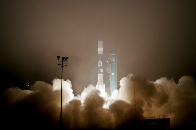 Medium-Class Space Missions Face Rocket Launch Concerns, Report Says